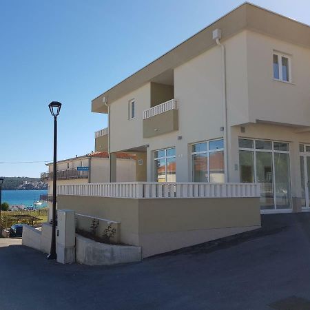 Apartmani Marella 돈지세케트 외부 사진