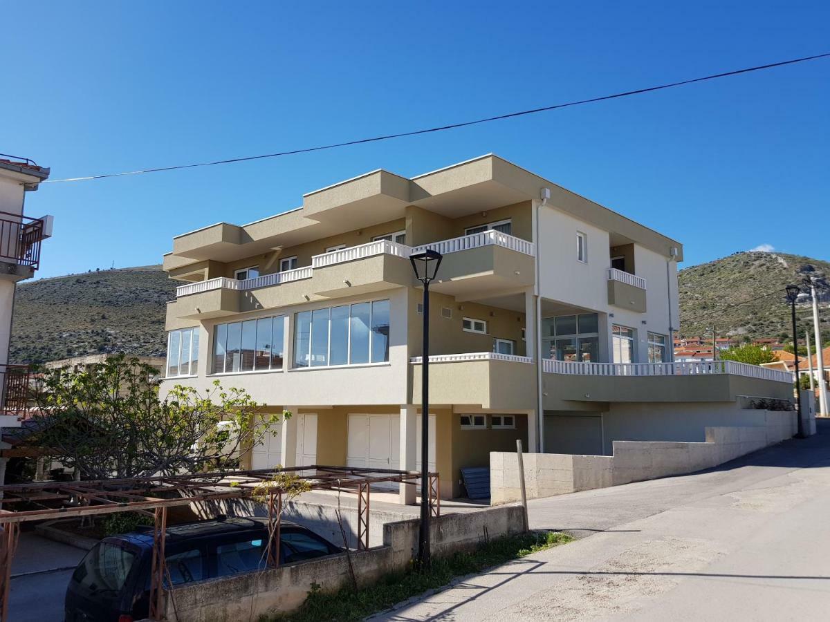 Apartmani Marella 돈지세케트 외부 사진