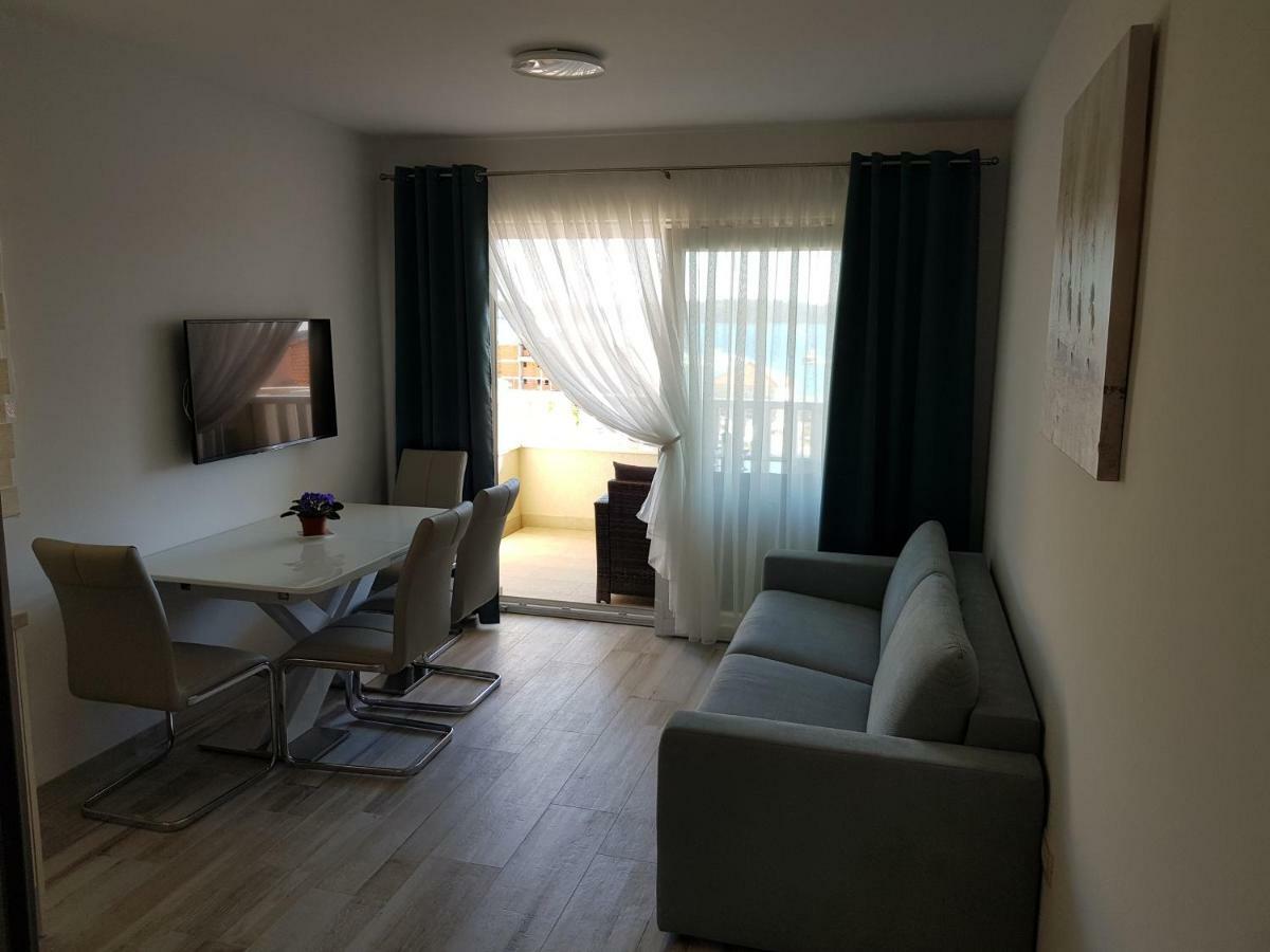 Apartmani Marella 돈지세케트 외부 사진