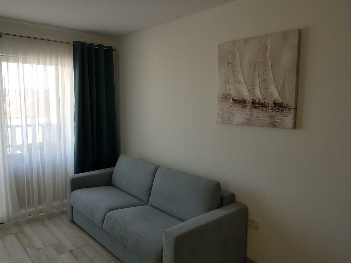 Apartmani Marella 돈지세케트 외부 사진