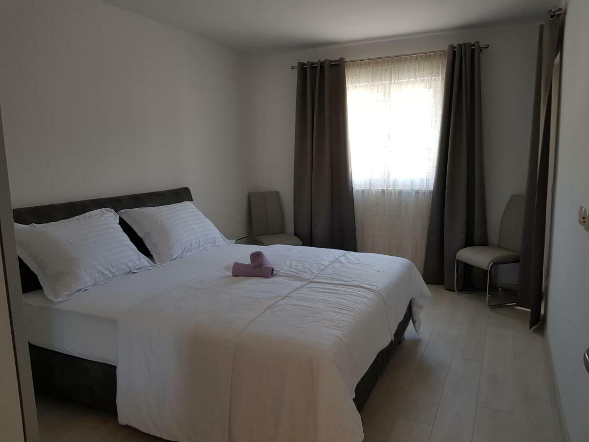 Apartmani Marella 돈지세케트 외부 사진