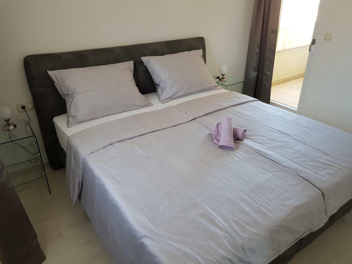 Apartmani Marella 돈지세케트 외부 사진