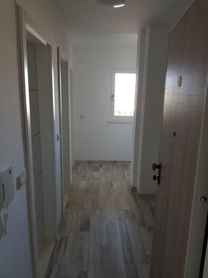 Apartmani Marella 돈지세케트 외부 사진