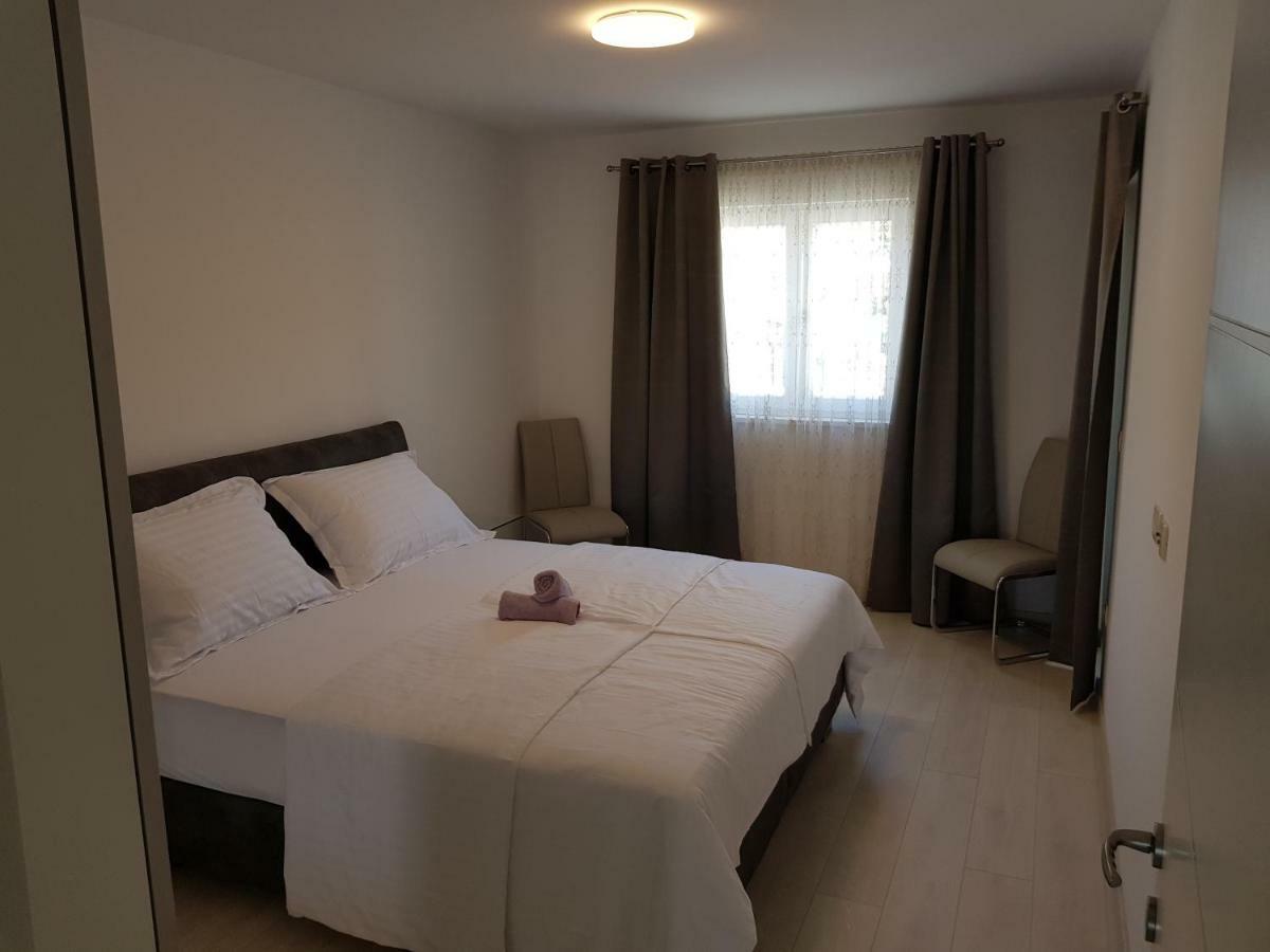 Apartmani Marella 돈지세케트 외부 사진