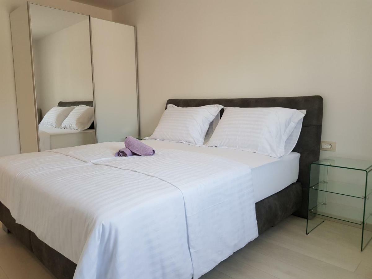 Apartmani Marella 돈지세케트 외부 사진