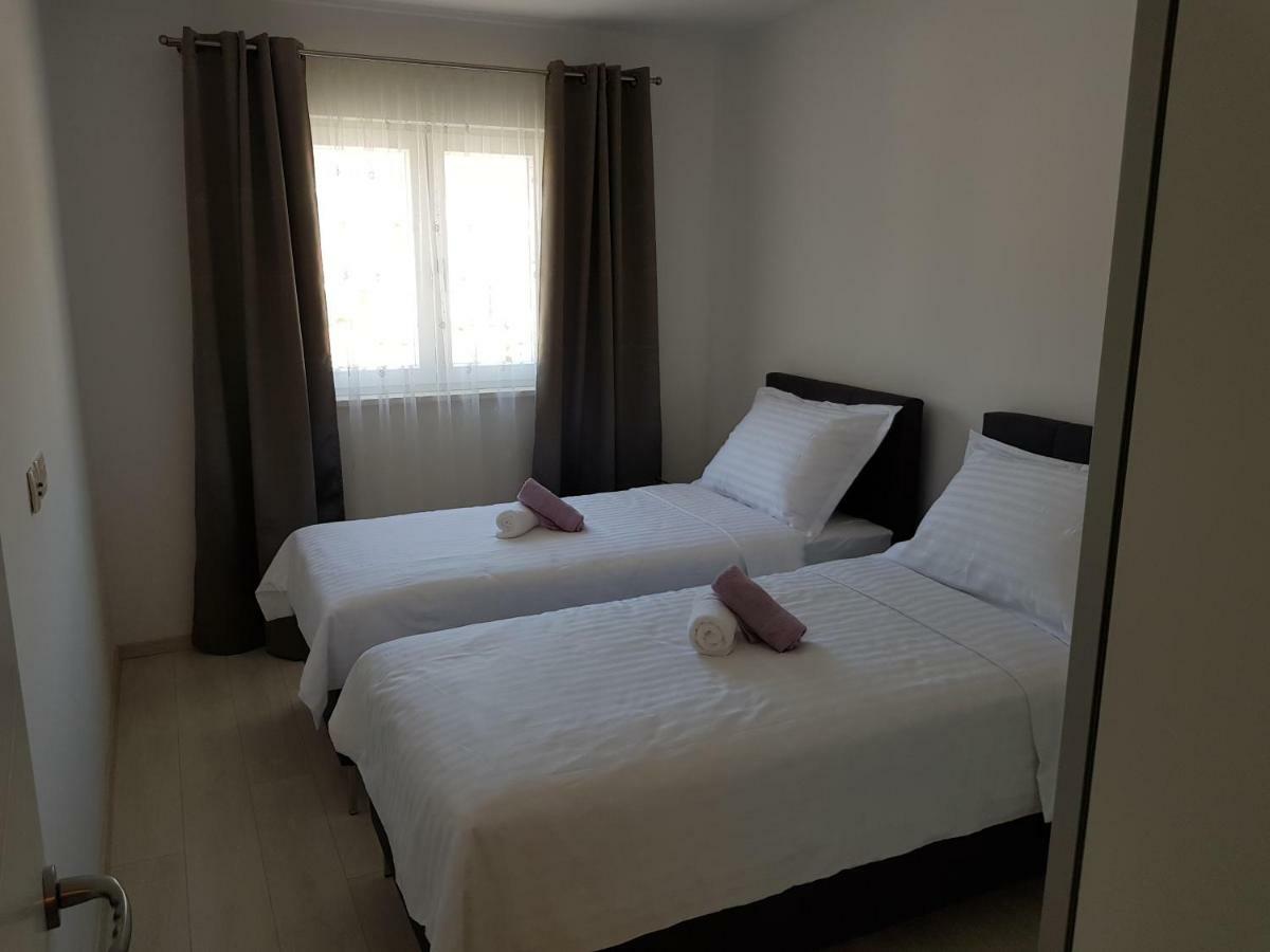 Apartmani Marella 돈지세케트 외부 사진