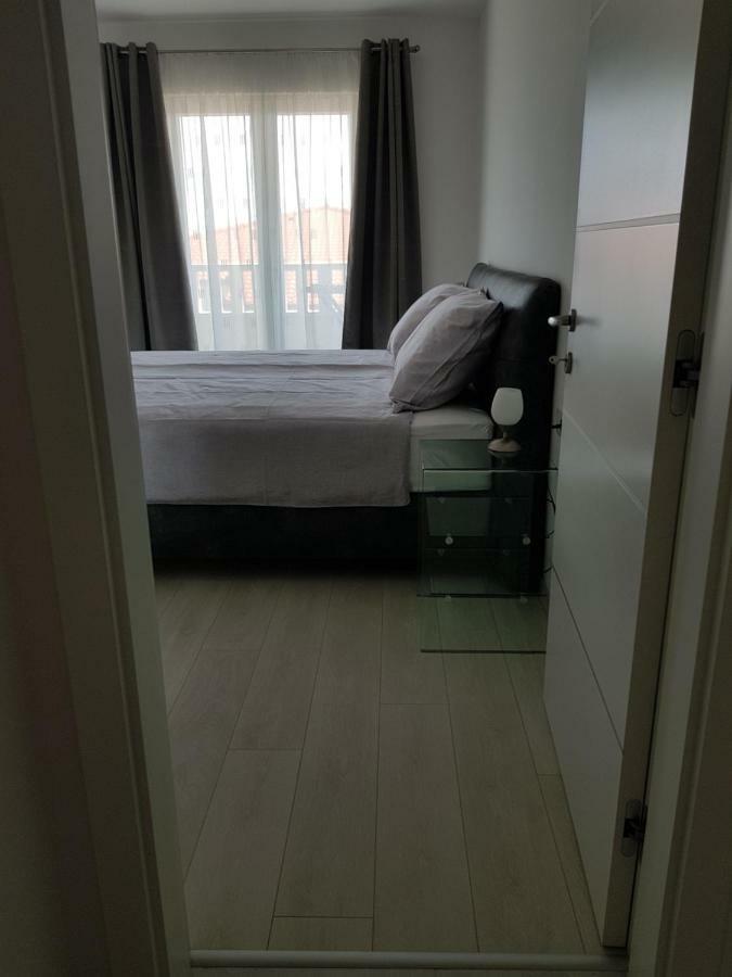 Apartmani Marella 돈지세케트 외부 사진