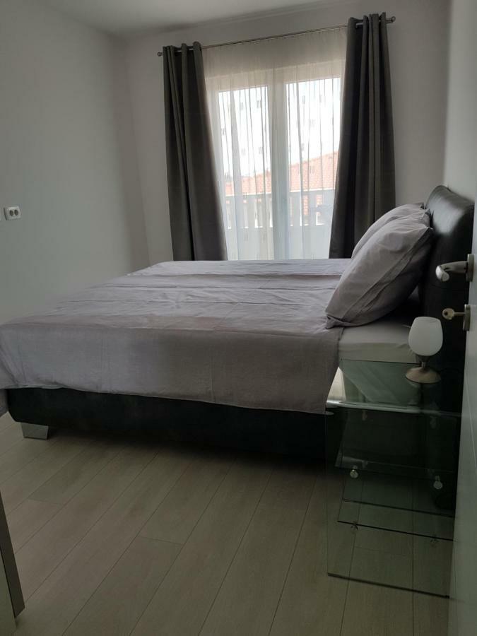 Apartmani Marella 돈지세케트 외부 사진